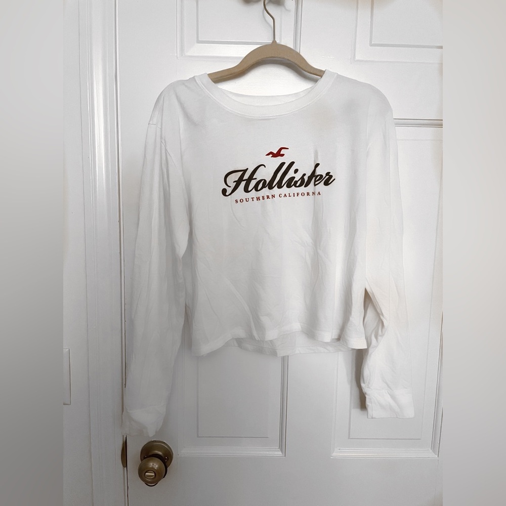 Size medium white Hollister long sleeve shirt.